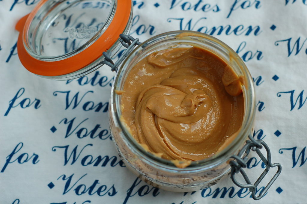 Homemade peanut butter